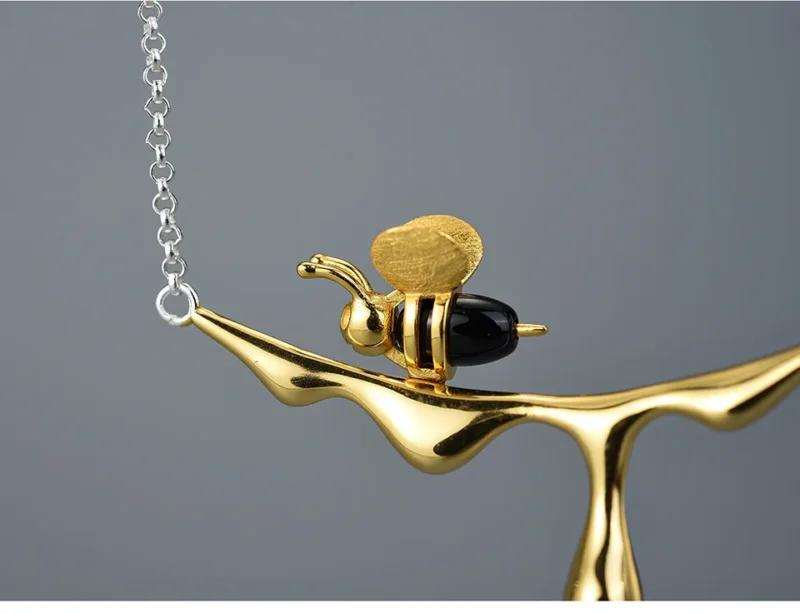 Honeycomb Elegance: Bee Pendant Necklace in Sterling Silver - Image 3