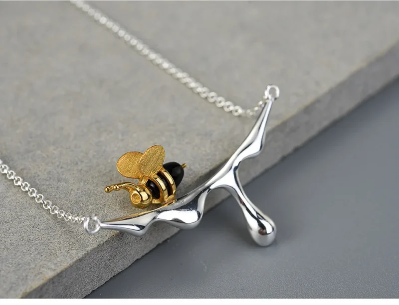 Honeycomb Elegance: Bee Pendant Necklace in Sterling Silver - Image 2