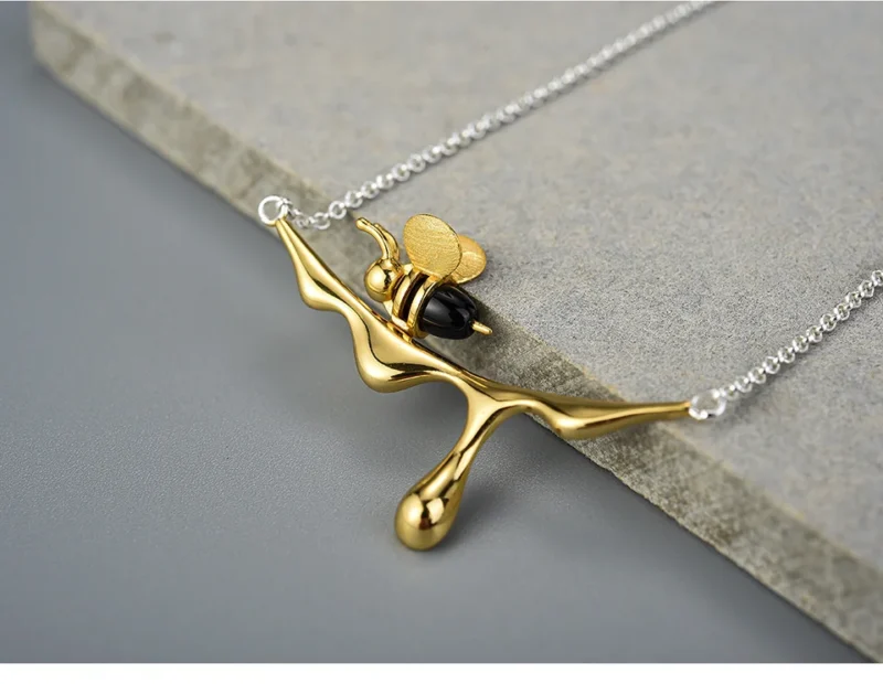 Honeycomb Elegance: Bee Pendant Necklace in Sterling Silver - Image 4